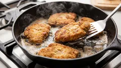 Ani vejce, ani chléb: přísada, díky které jsou karbanátky dvakrát šťavnatější